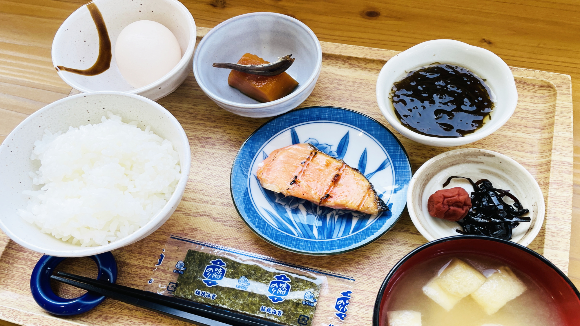 ・地元の食材を使った体にやさしい和定食