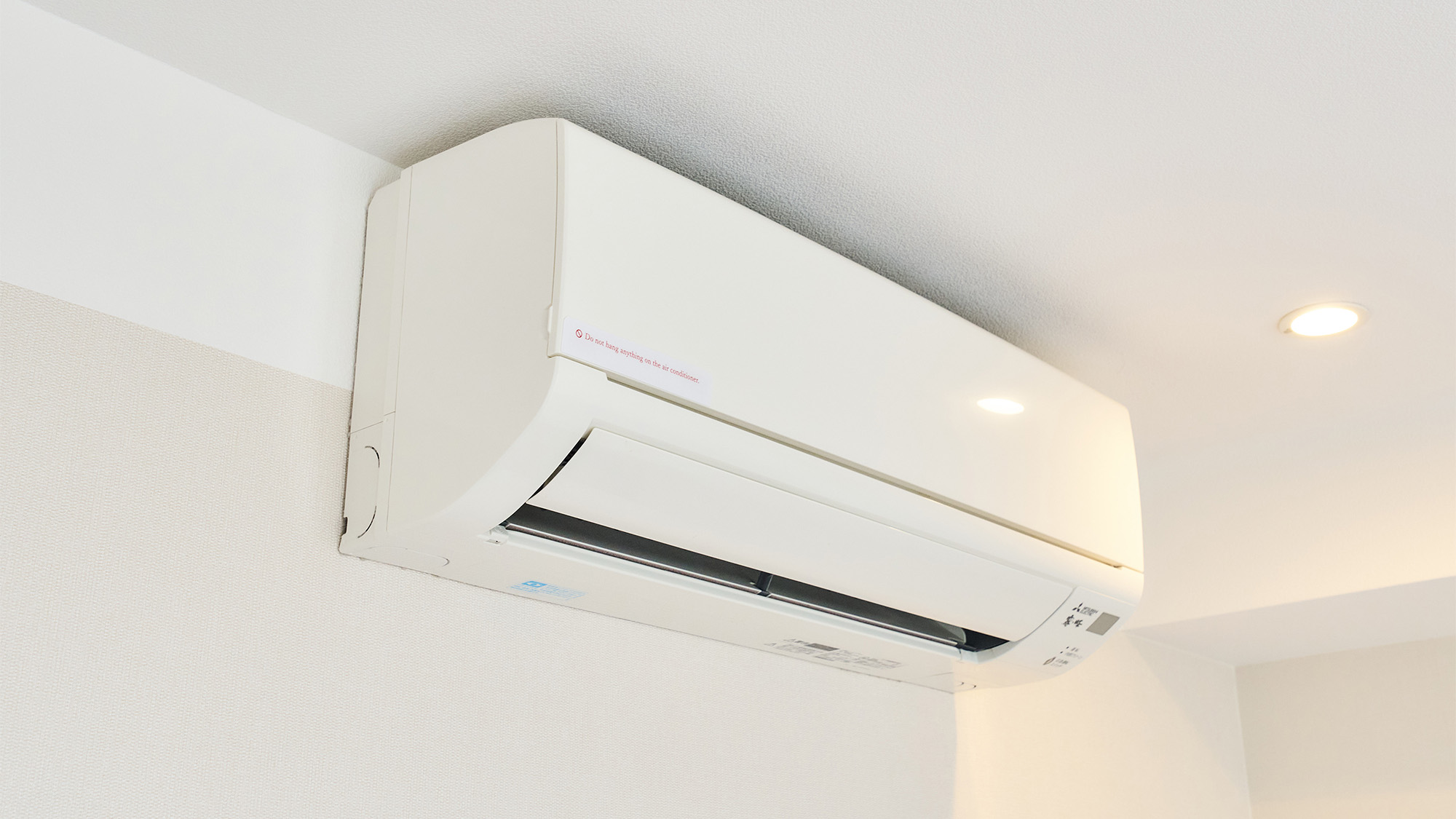 ・【エアコン】お好みの室温に調節して快適にお過ごしいただけます