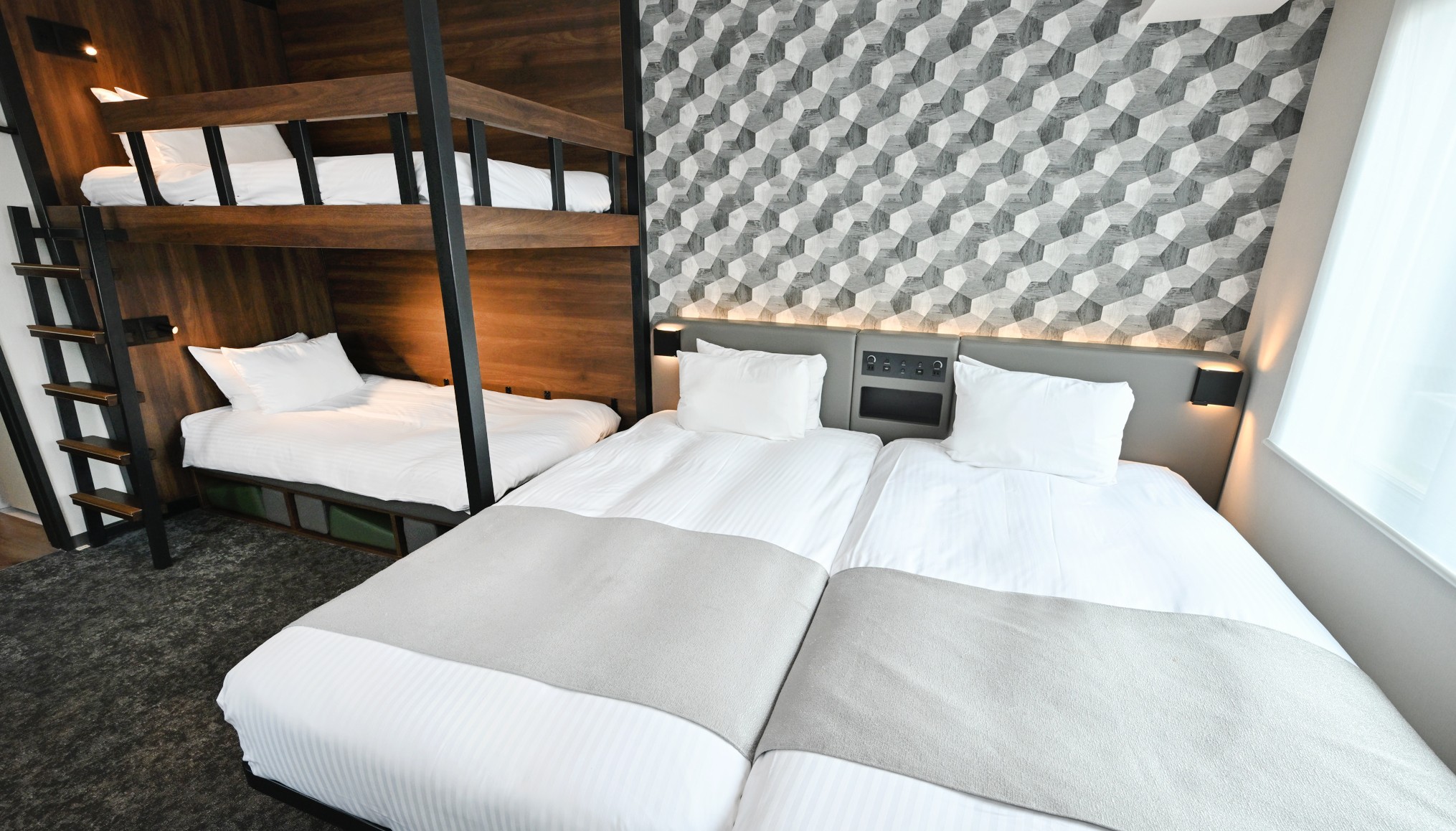 ファミリーハリウッドツイン（4名仕様）