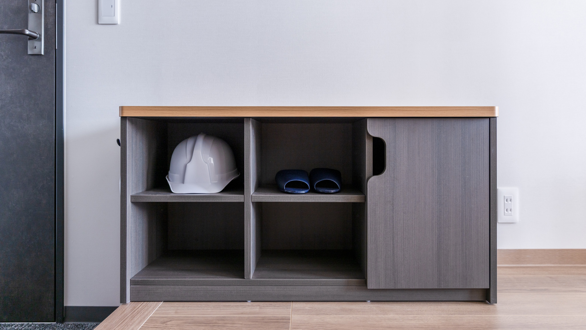 コンフォートシングル/プレミアキング共通　下駄箱