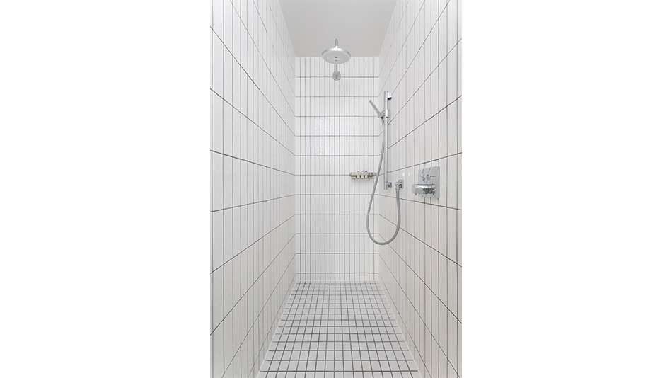 superior Bath shower