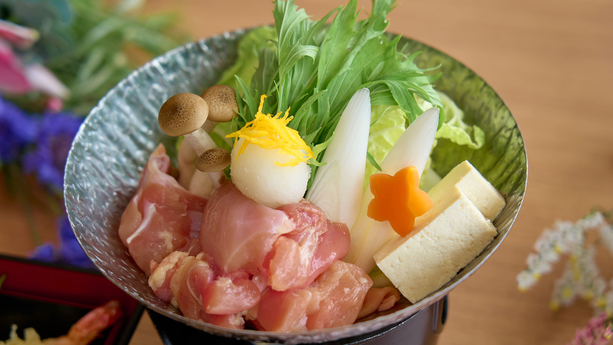 ・【夕食一例／あじさい御膳】『料理長おまかせ季節の小鍋』オプション料金（+1,100円）にてご提供