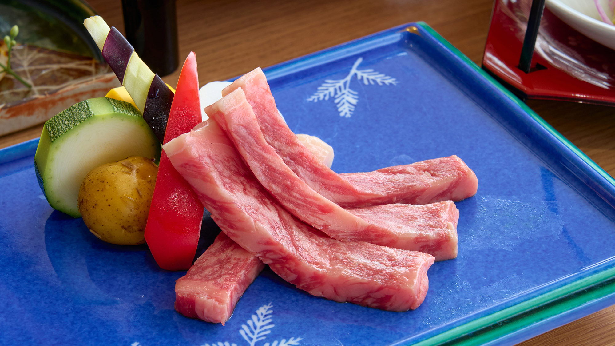 ・【夕食一例／煌めきの饗宴 ～土佐あかうし会席『雅(みやび)』】〈洋物〉土佐あかうしステーキ