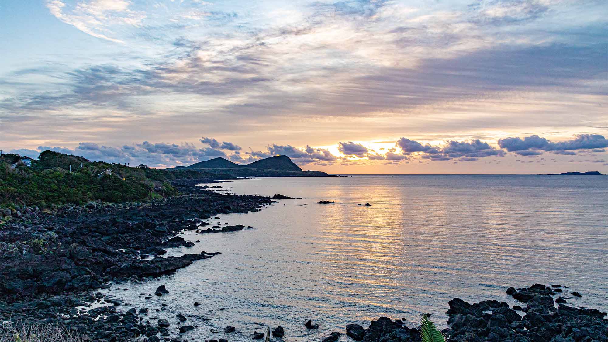 ・【周辺観光地】東シナ海に沈む夕日を堪能できます