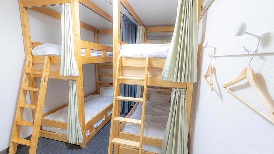 ・【2段ベッド一例】男女混合で泊まれる2段ベッドタイプのお部屋