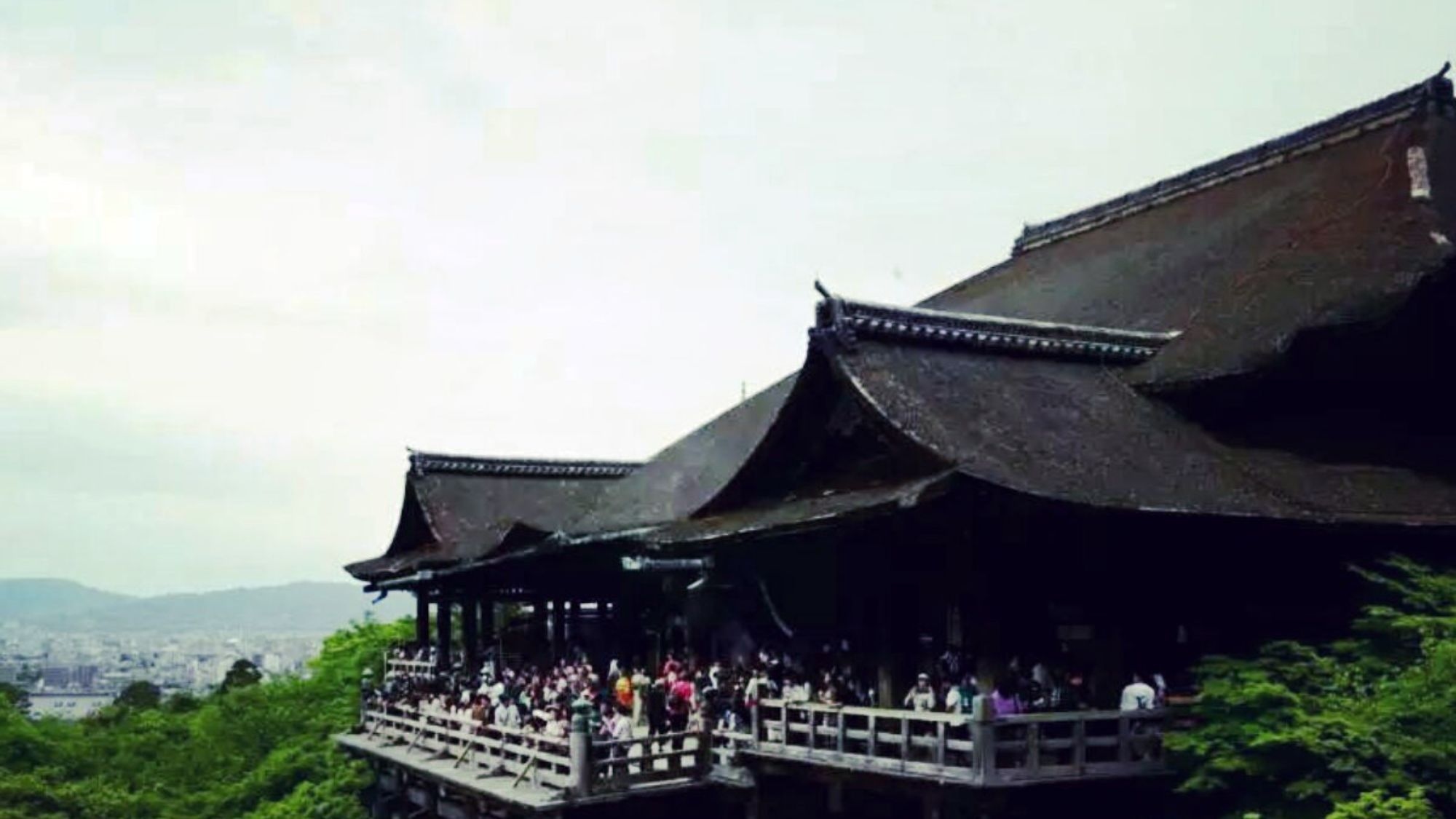 ＜八坂神社より徒歩5分＞祇園エリアで観光に便利！暮らすように京都滞在。ワーケーションにもおすすめ♪