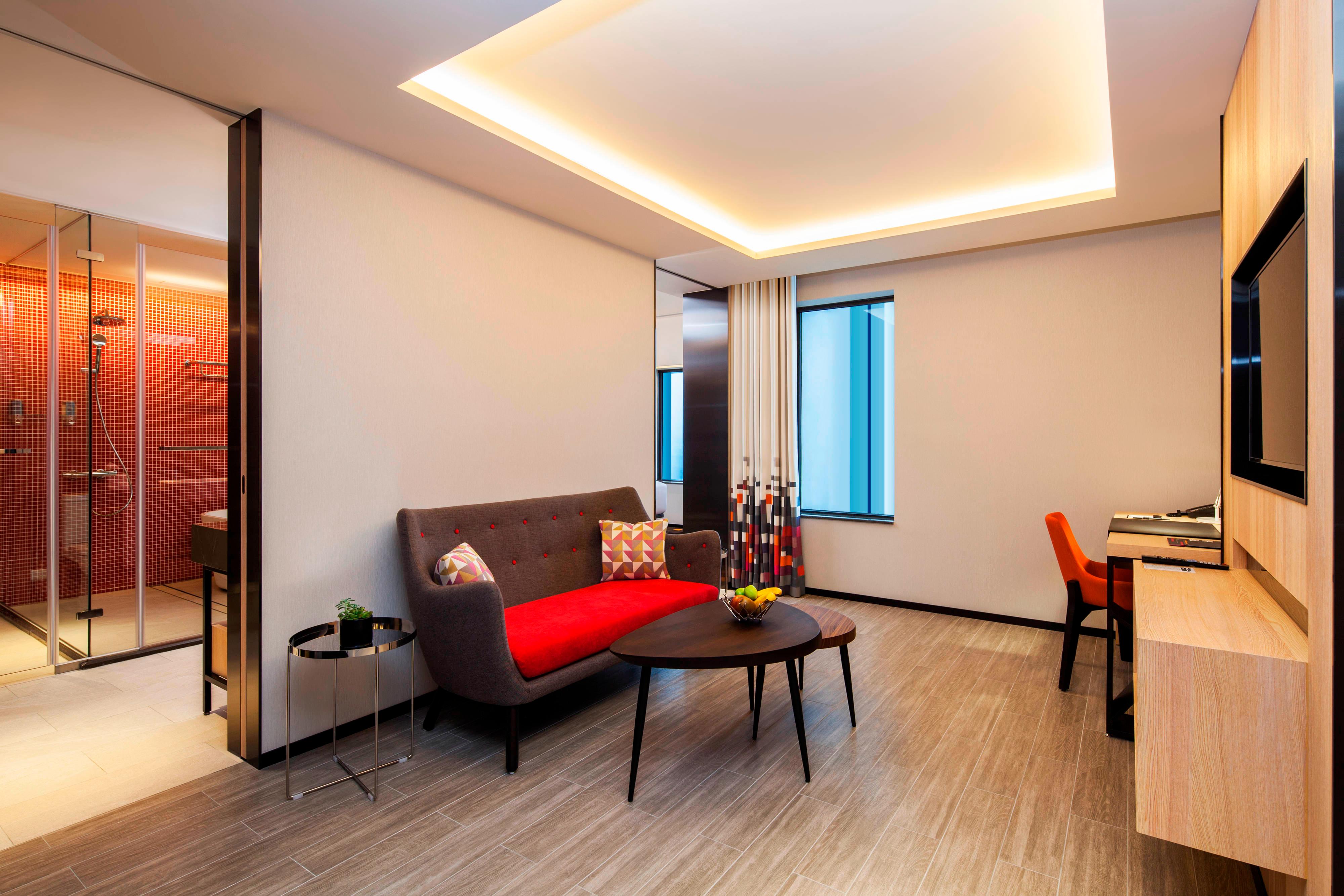 Sweet Suite - Living Room