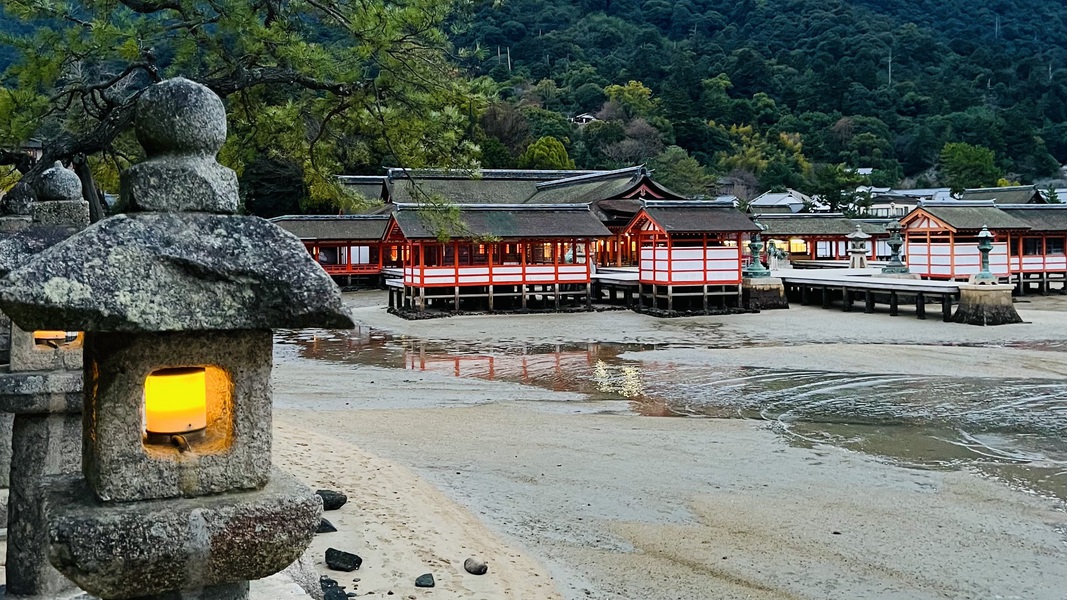 夕刻の厳島神社