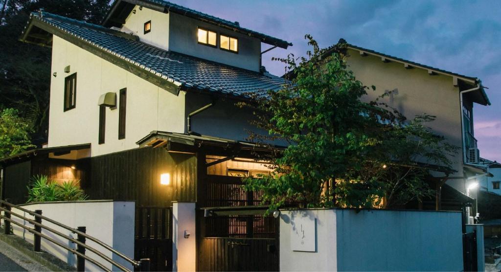 【広島の四季を楽しむ！広島観光お得プラン】ペットと楽しむ安芸の宮島！ドッグランも完備♪