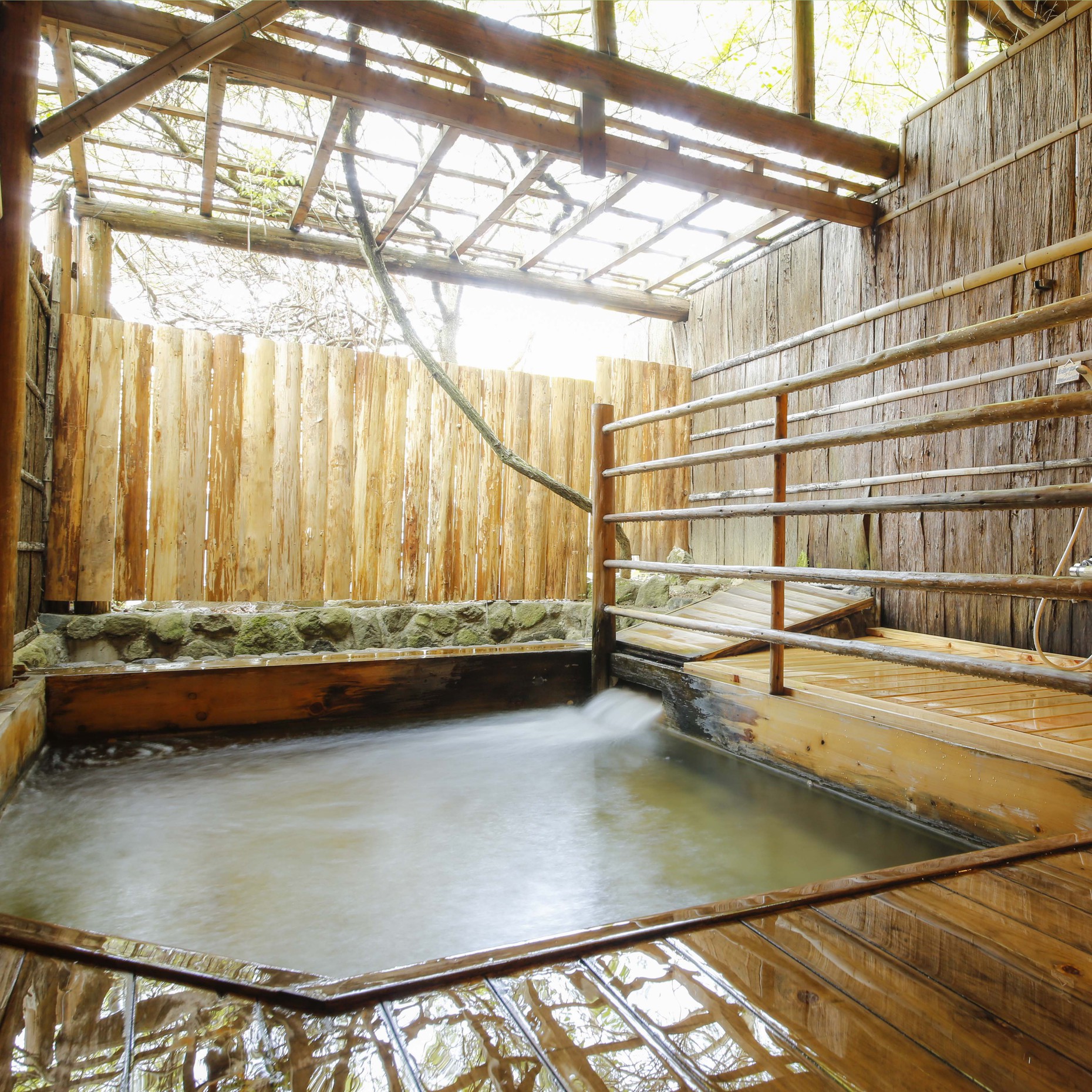 火の谷温泉 美杉リゾート ファイアバレイコテージ 格安予約 宿泊プラン料金比較 トラベルコ