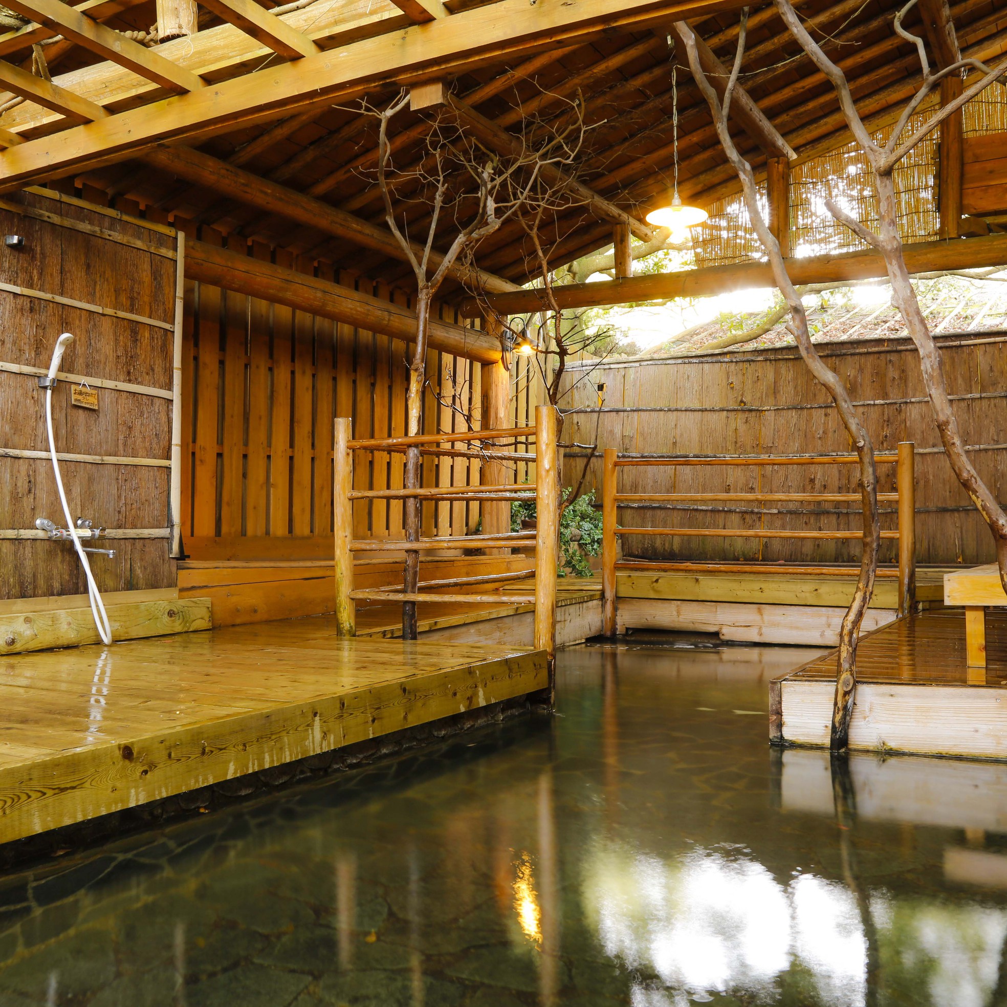 火の谷温泉 美杉リゾート ファイアバレイコテージ 格安予約 宿泊プラン料金比較 トラベルコ