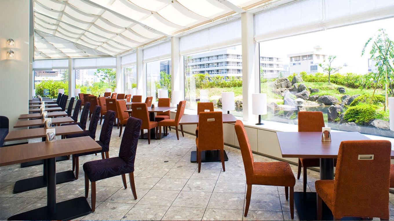 『カップルプラン』チェックアウトはのんびり12時　人気の朝食ブッフェ／朝食付