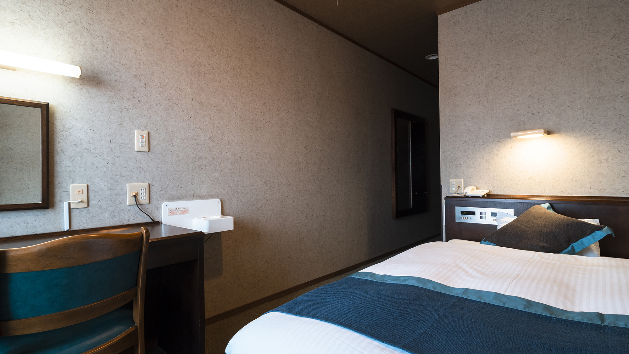 〈禁煙〉シングルルーム【ベッド幅120cm&times;1】