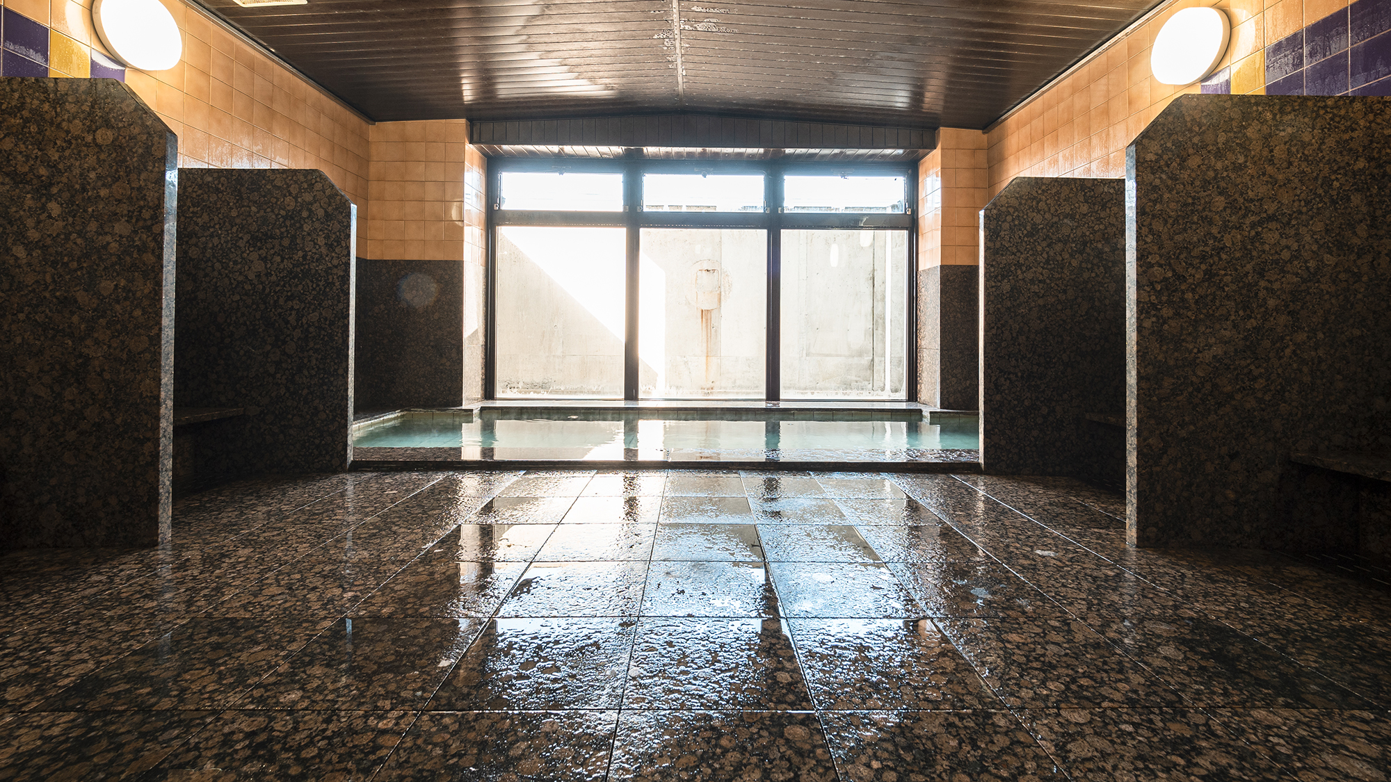 〈男性専用〉中浴場