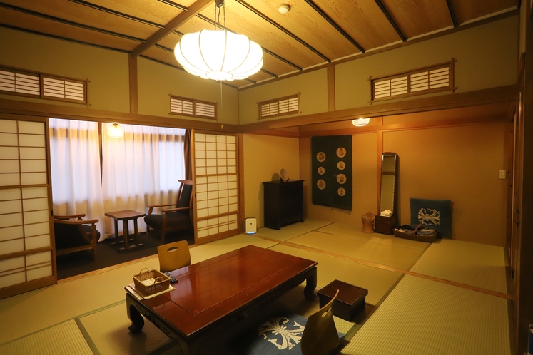 和室8+4帖 白糸の間 3階(バス・トイレ付)【麻釜通り側】