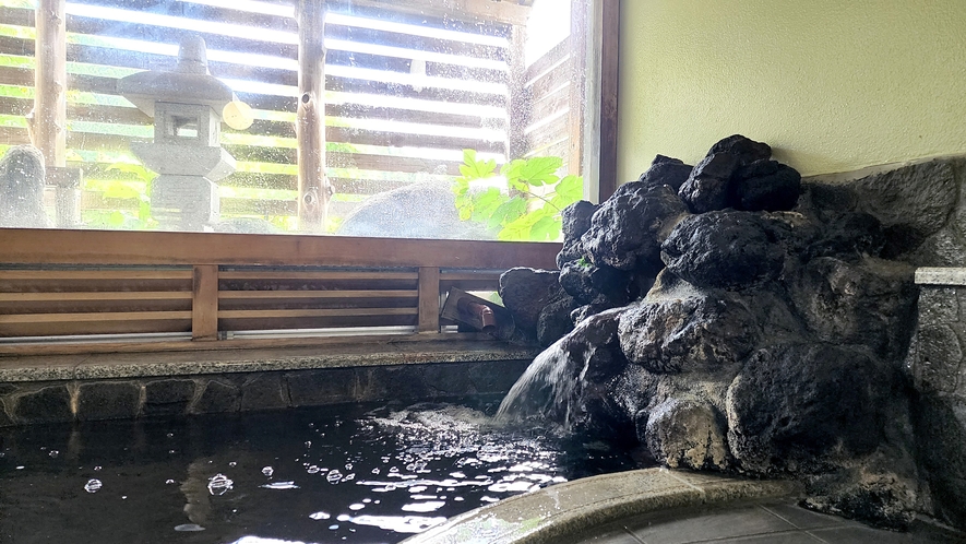 【温泉】男湯。野沢の天然温泉！