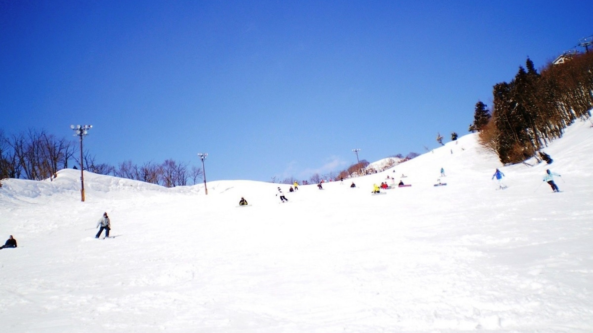 【戸狩温泉スキー場】お得なリフト券付き！！スキー＋天然温泉＋里山のごちそうに幸せ〜♪≪1泊2食≫