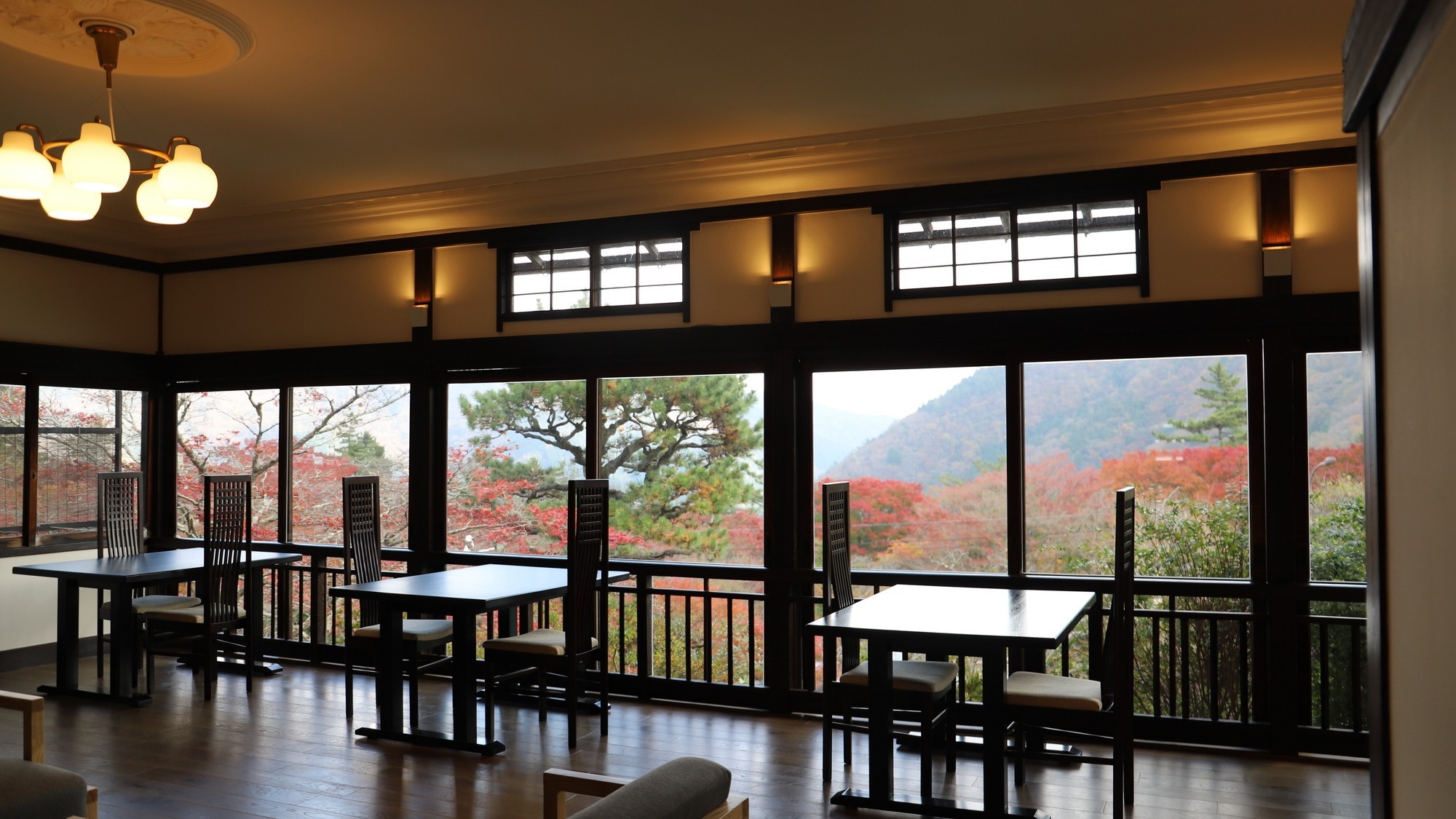 【卒旅／学生1名いればOK・ワンドリンク付】文化財に泊まろう♪三河屋鍋＆和牛会席／ユネッサン入場券付