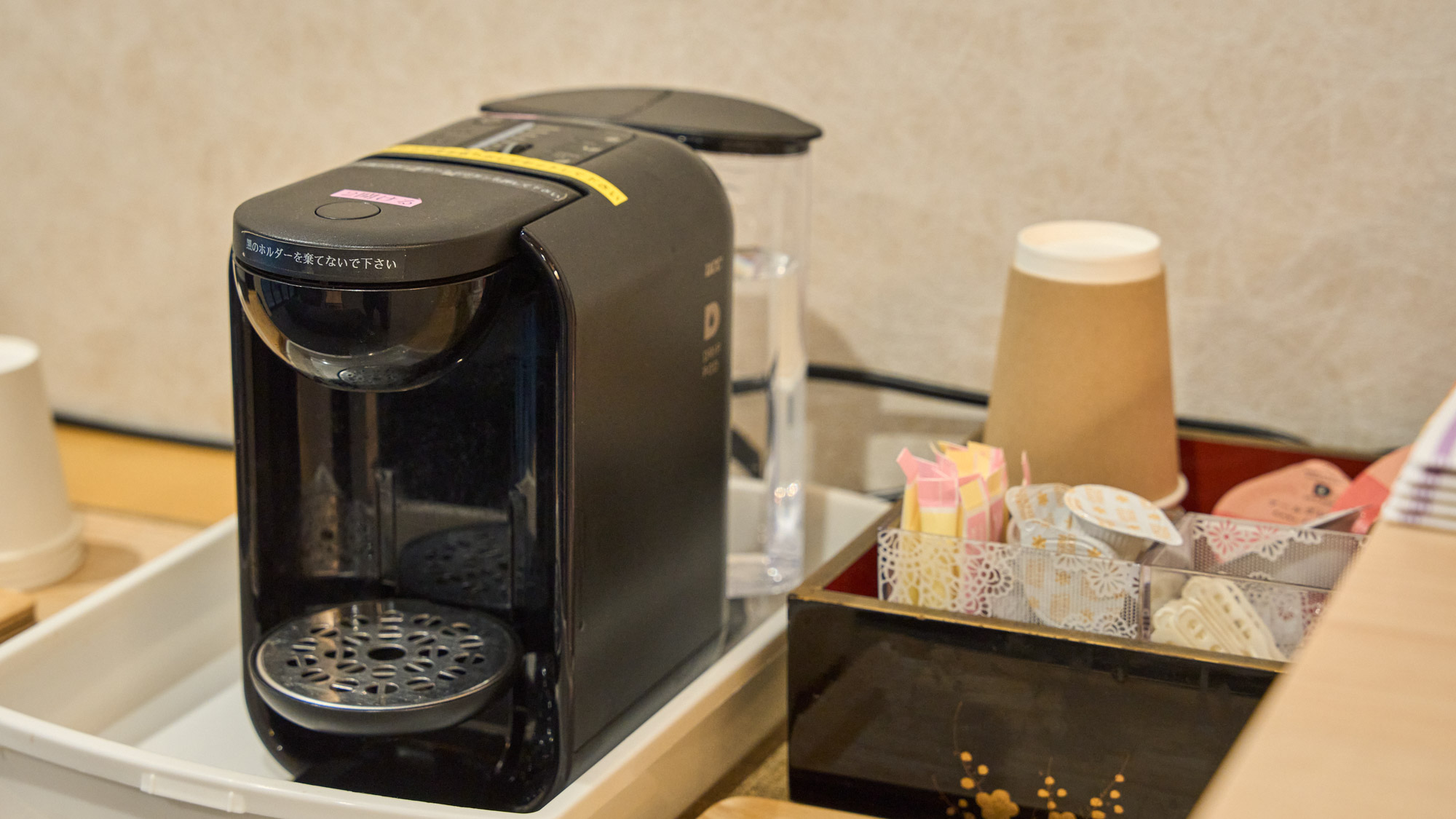 【館内設備】ゲストの皆様に、コーヒー・紅茶を無料で提供しています。