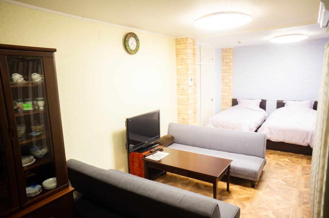 住居型ホテルならではの連泊お得セットシングルベッド３台でゆったり泊まれる広い部屋