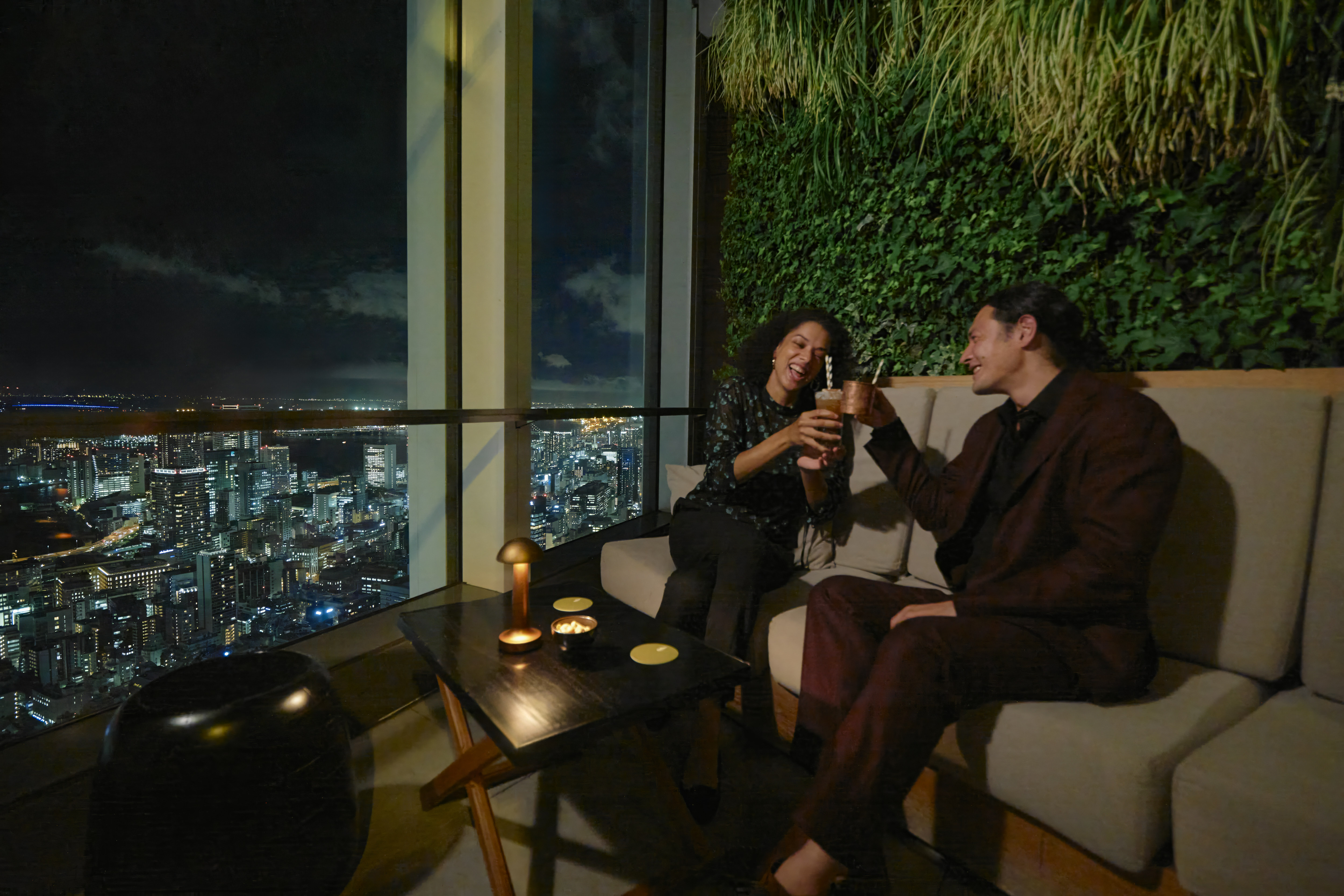 Rooftop Bar　窓側