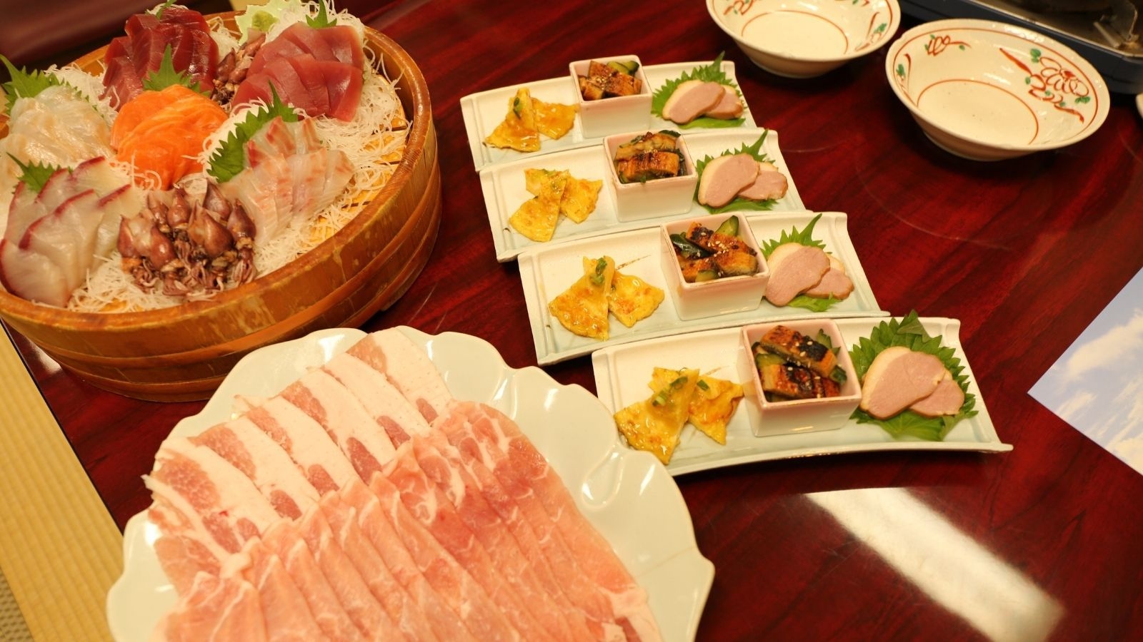 【楽天スーパーSALE】【一泊2食付き】しゃぶしゃぶ御膳と季節のお刺みを堪能♪海や山を望む滞在を