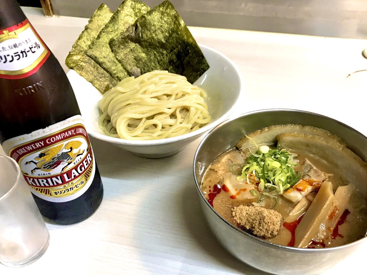 【近隣飲食店食事付】フジヤマ５５「全部のせ！濃厚つけ麺or台湾まぜそば」付きプラン（朝食なし）