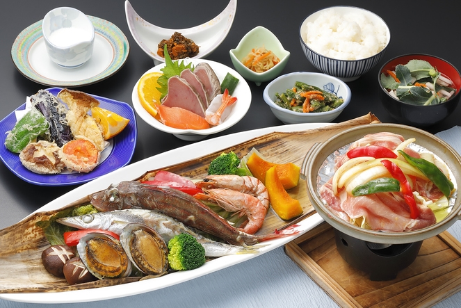 【楽天トラベル限定】初夏プラン「初夏の地魚とアワビの海鮮蒸し」(R8.4.1〜R8.7.17)