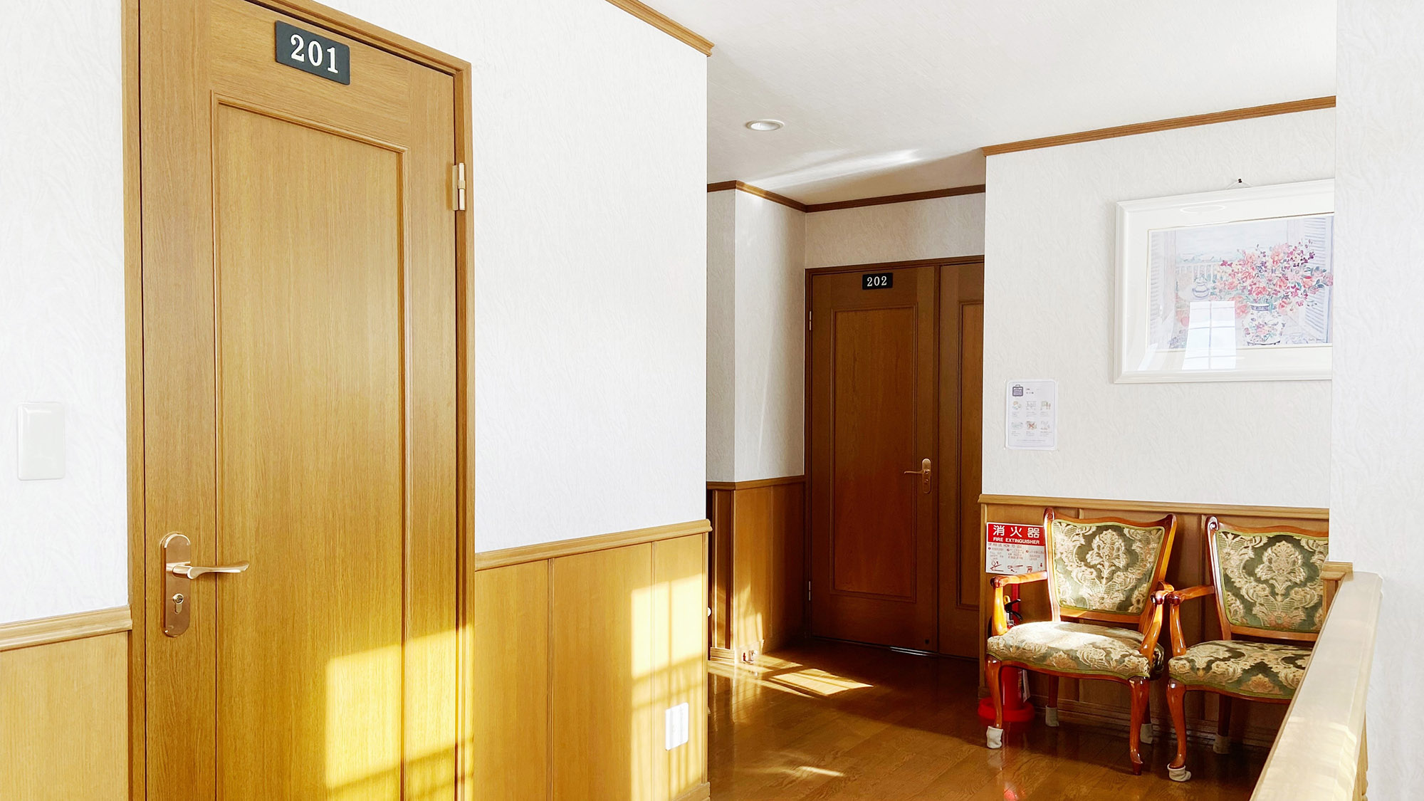 ・【ホール1階】広々とした1階の共有スペースとなります