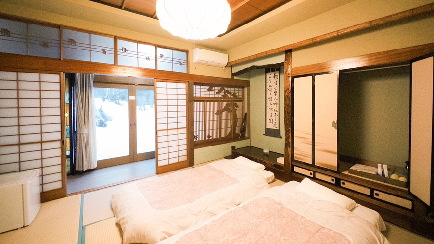 ・【102】日本の伝統的な造りを兼ね備えたお部屋です