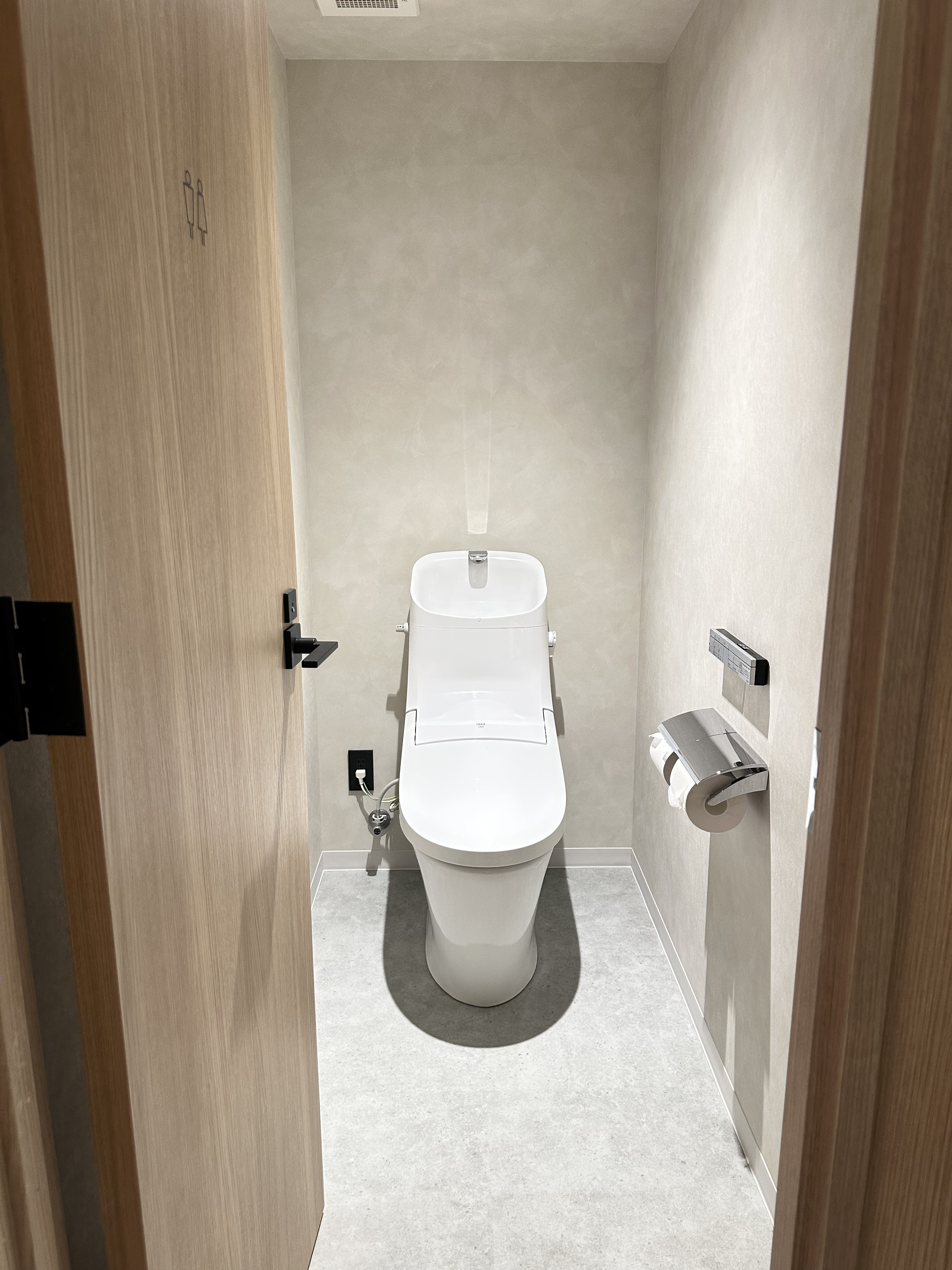 ラウンジ・トイレ