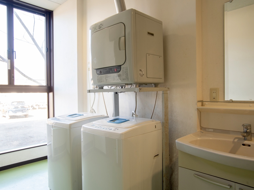 ポイント増量プラン【素泊り】出張でのご利用に！コンビニ徒歩5分！電子レンジや洗濯機もあり☆