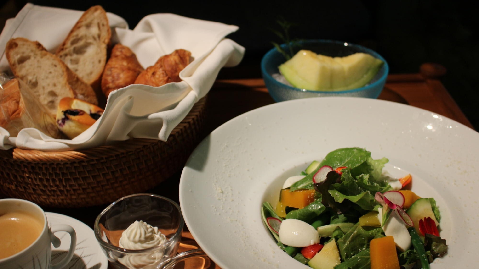 【早割14／カジュアルステイ】54平米以上のゆとり空間で心ほどけるひとときを／軽朝食付