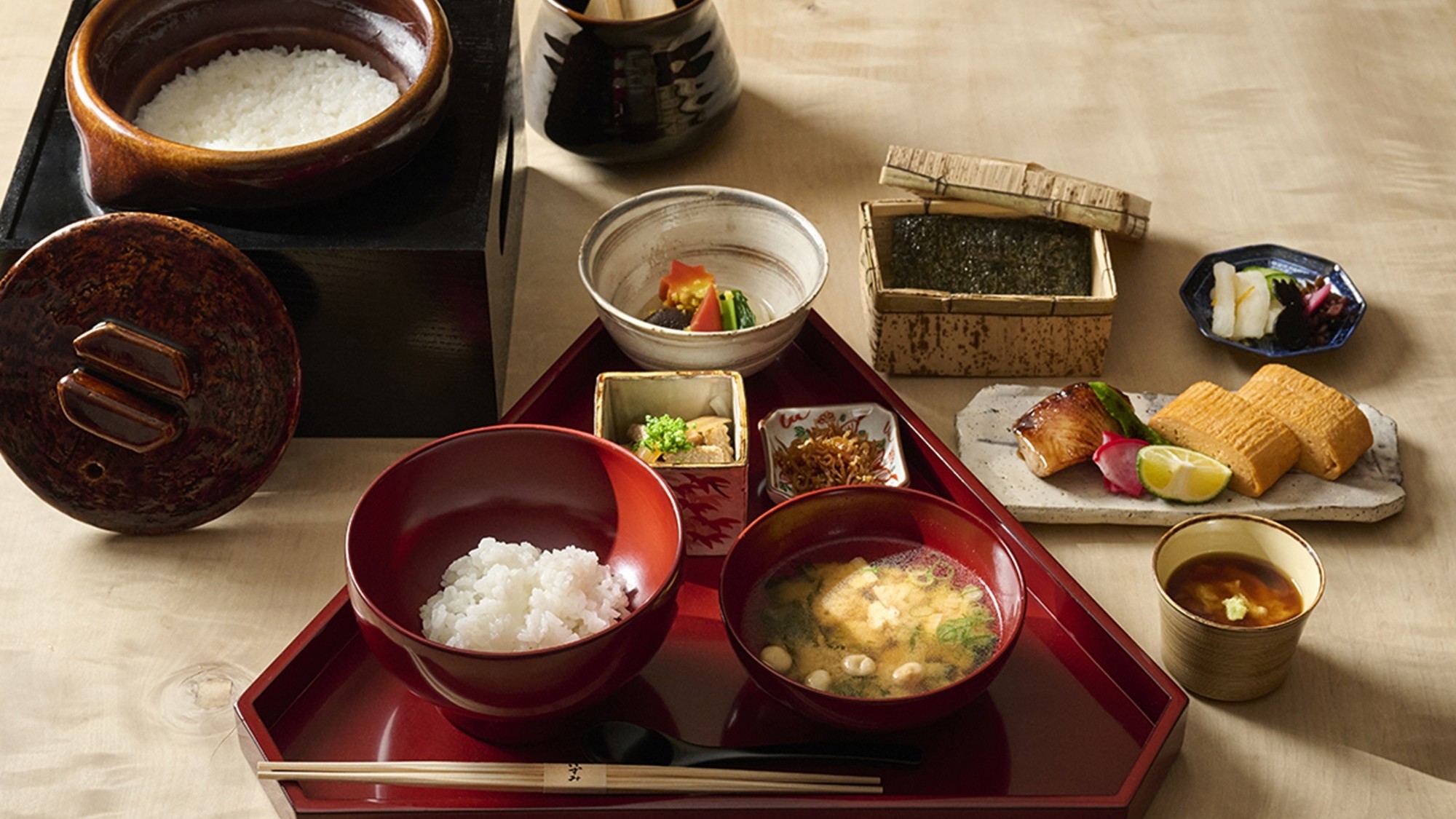 ■採れたて野菜を中心にしたヘルシーな和朝食