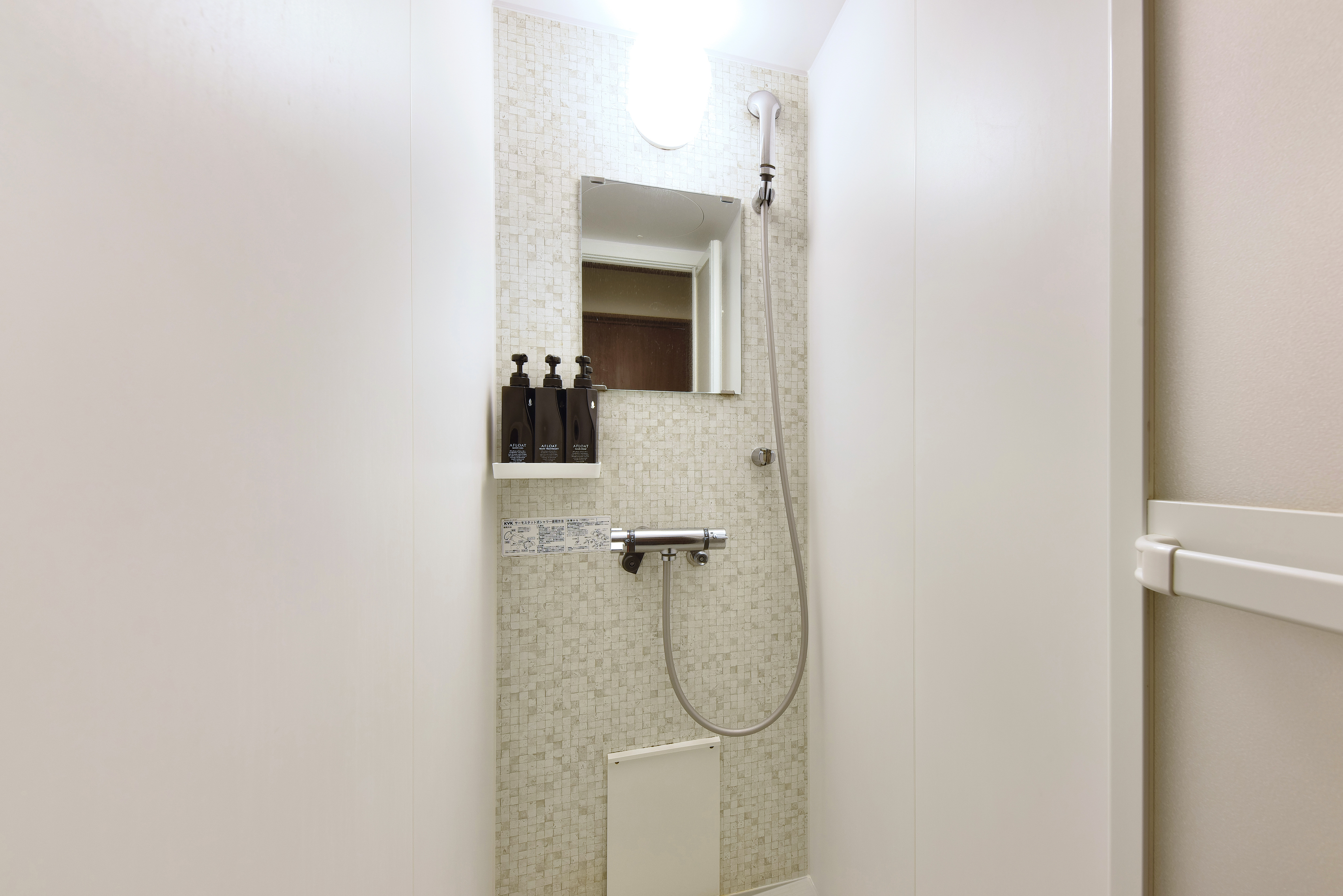 【バルコニーヴィラ TypeA】1階シャワールーム・2室