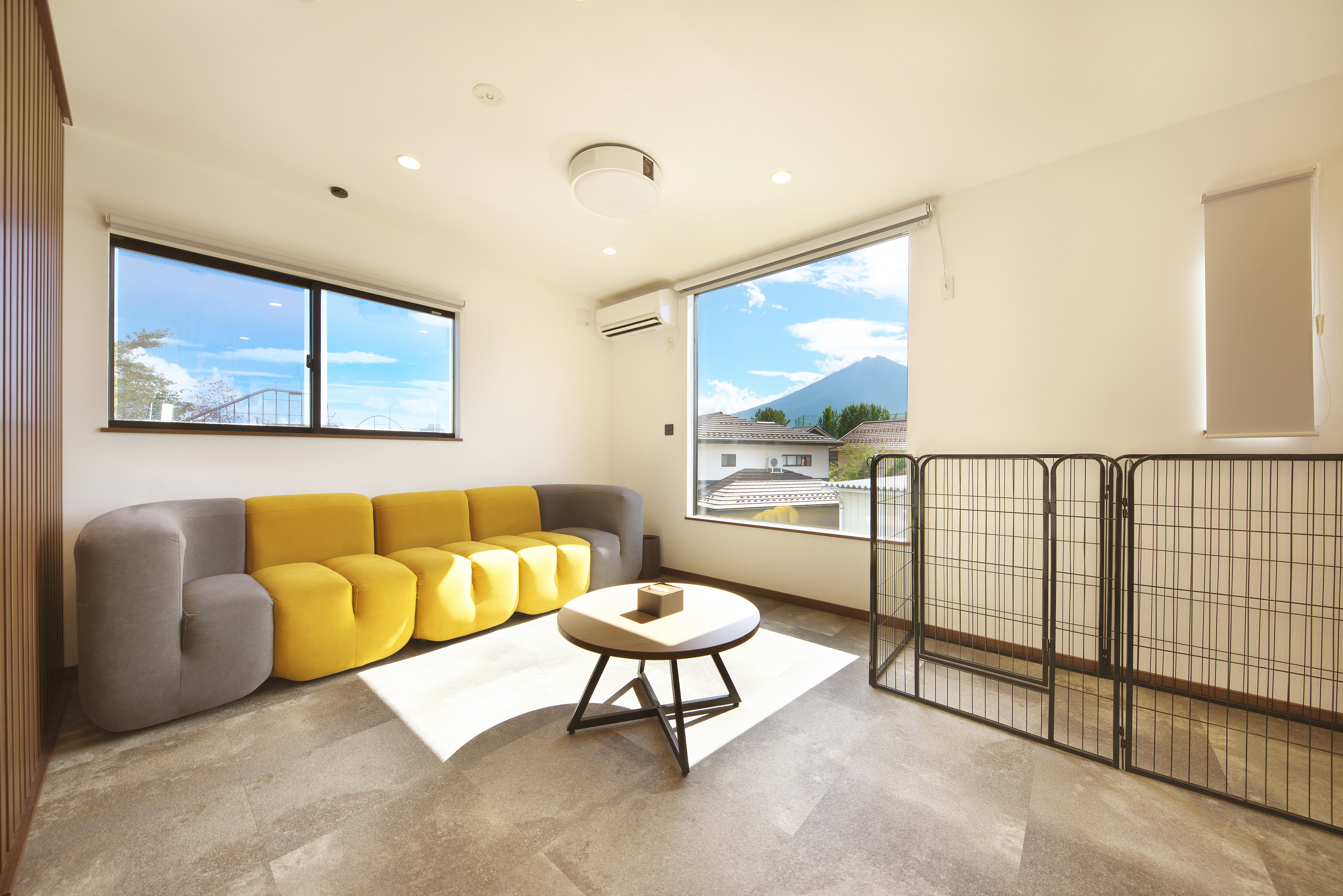 【ペットルーム】ルーフトップタイプ-ペットとゆったり寛ぎながら動画鑑賞