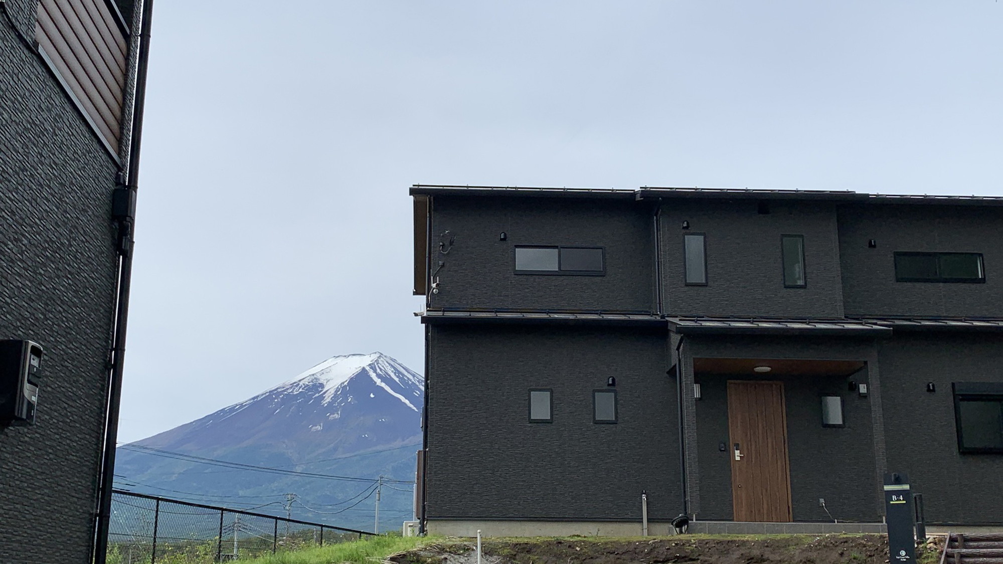 バルコニーヴィラと富士山