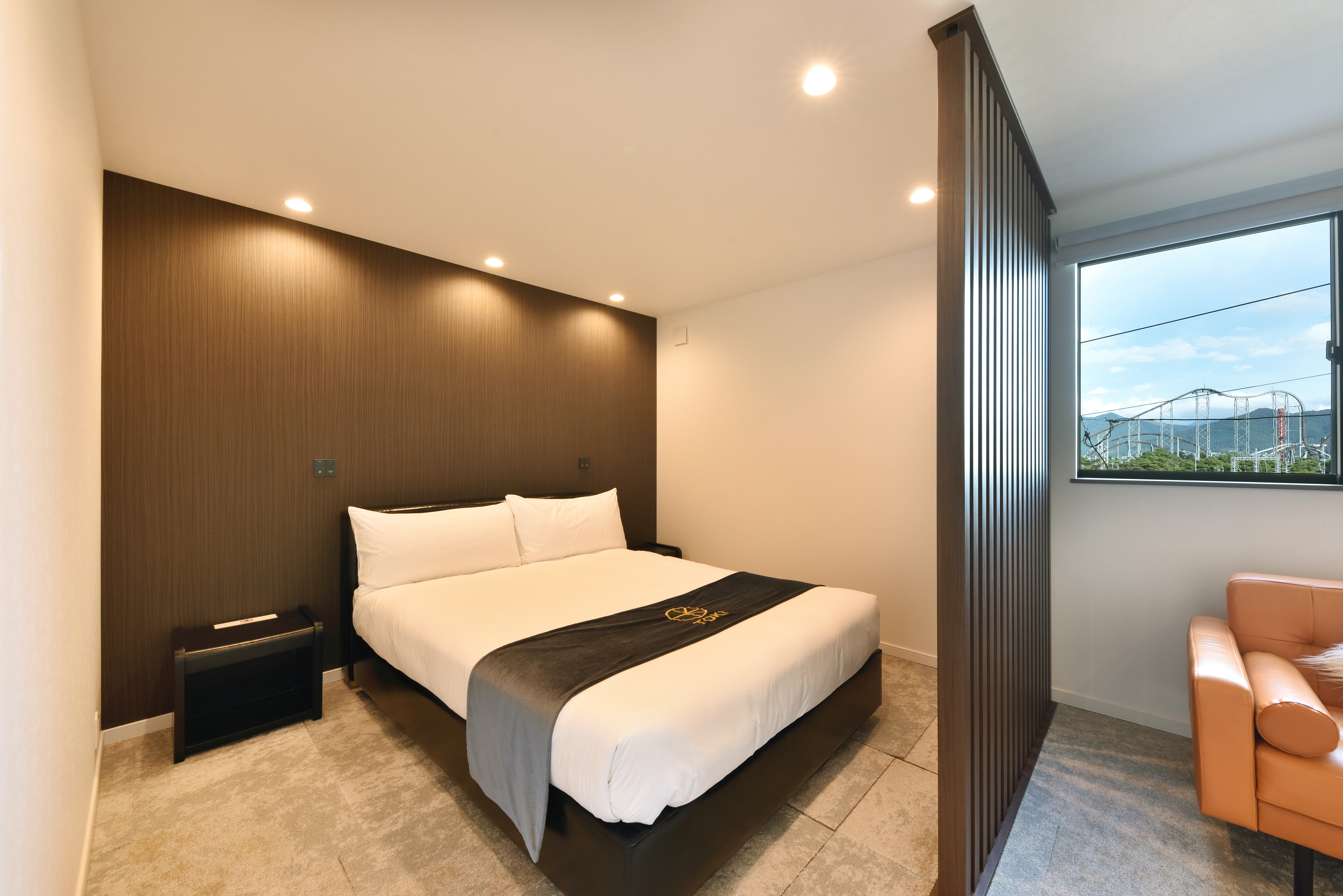 【ルーフトップヴィラシアタールーム付 TypeA】2階ベッドルーム・ダブルベッド1台