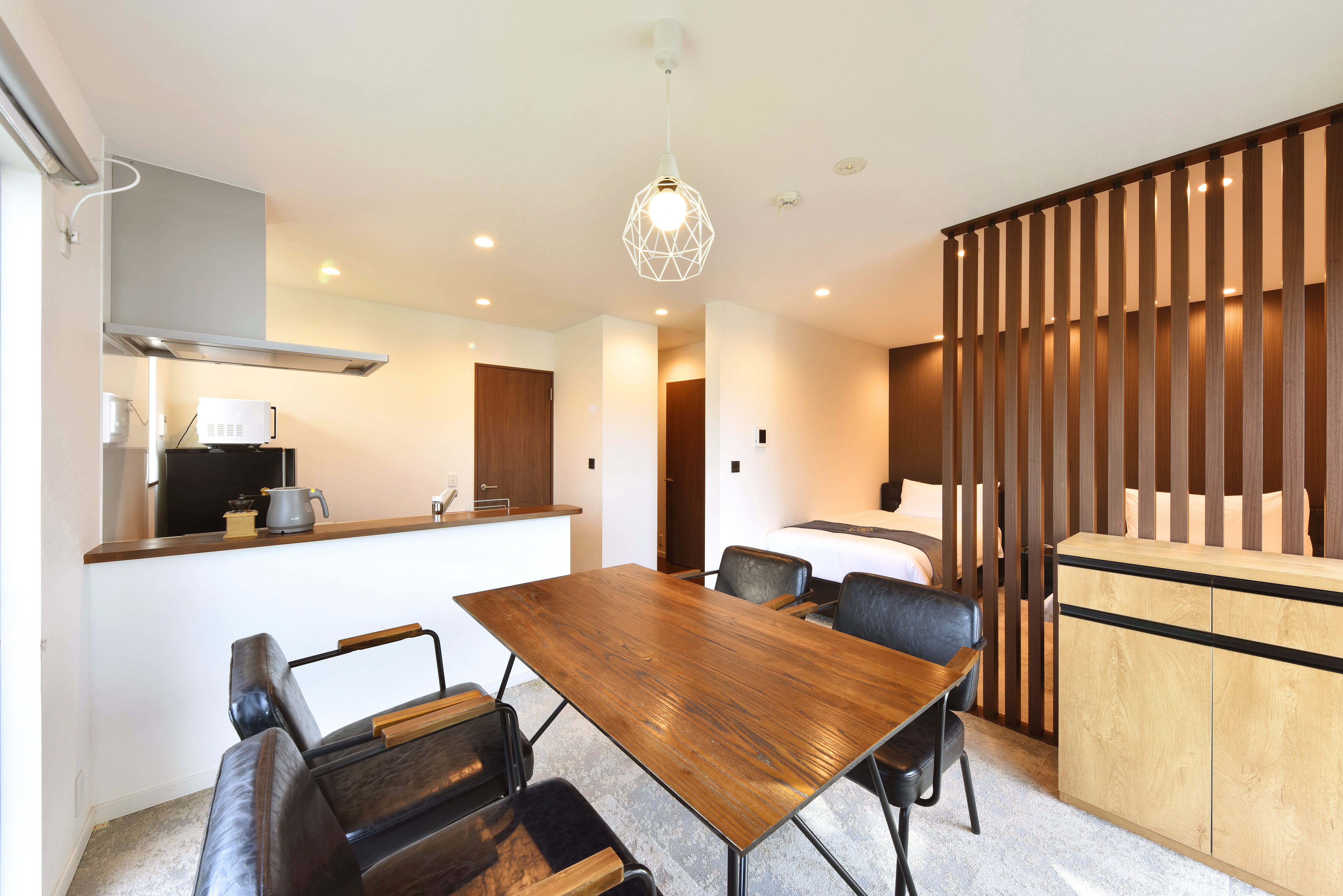 【ルーフトップヴィラシアタールーム付 TypeA】1階リビング