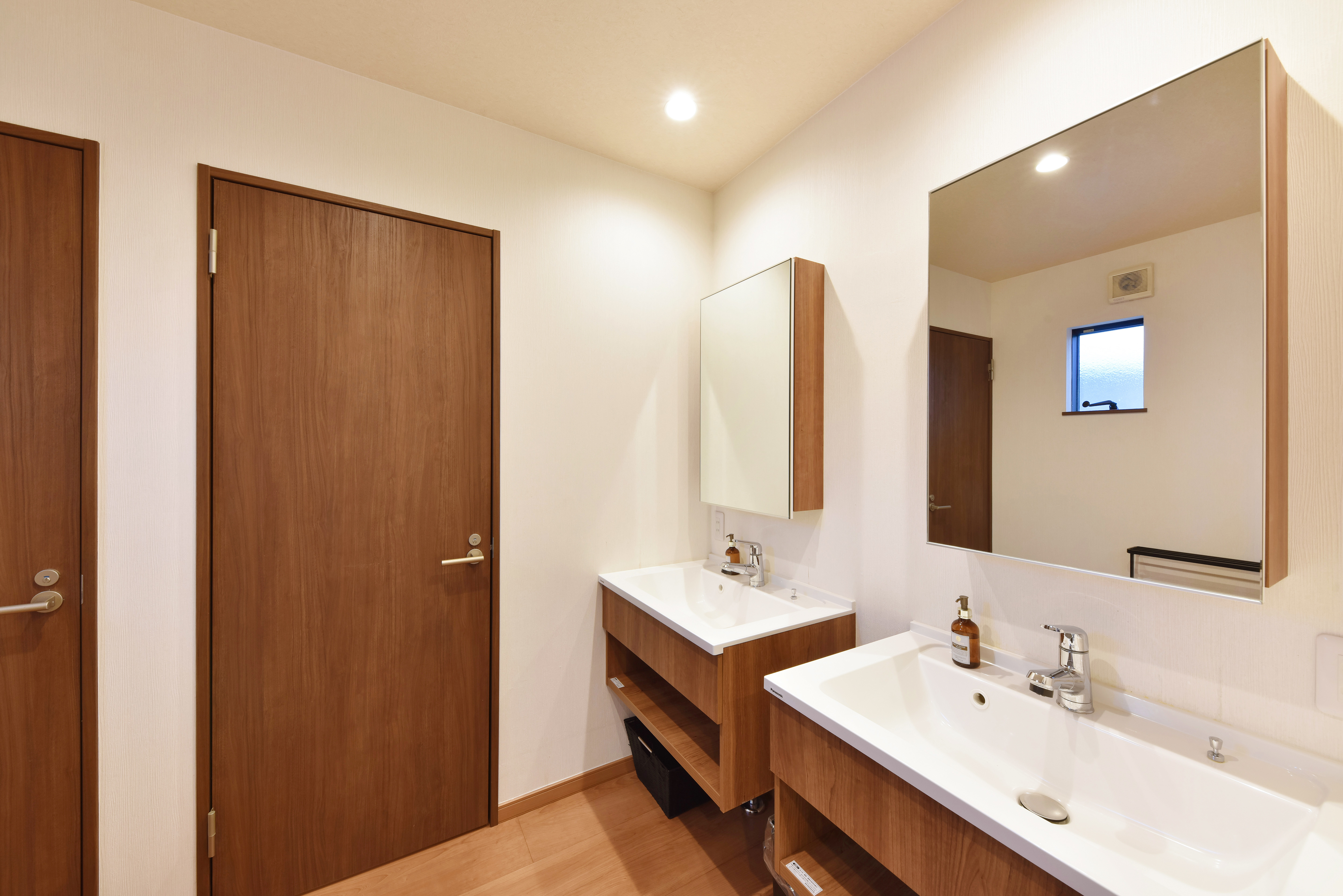 バルコニーヴィラ TypeA-洗面・シャワールーム