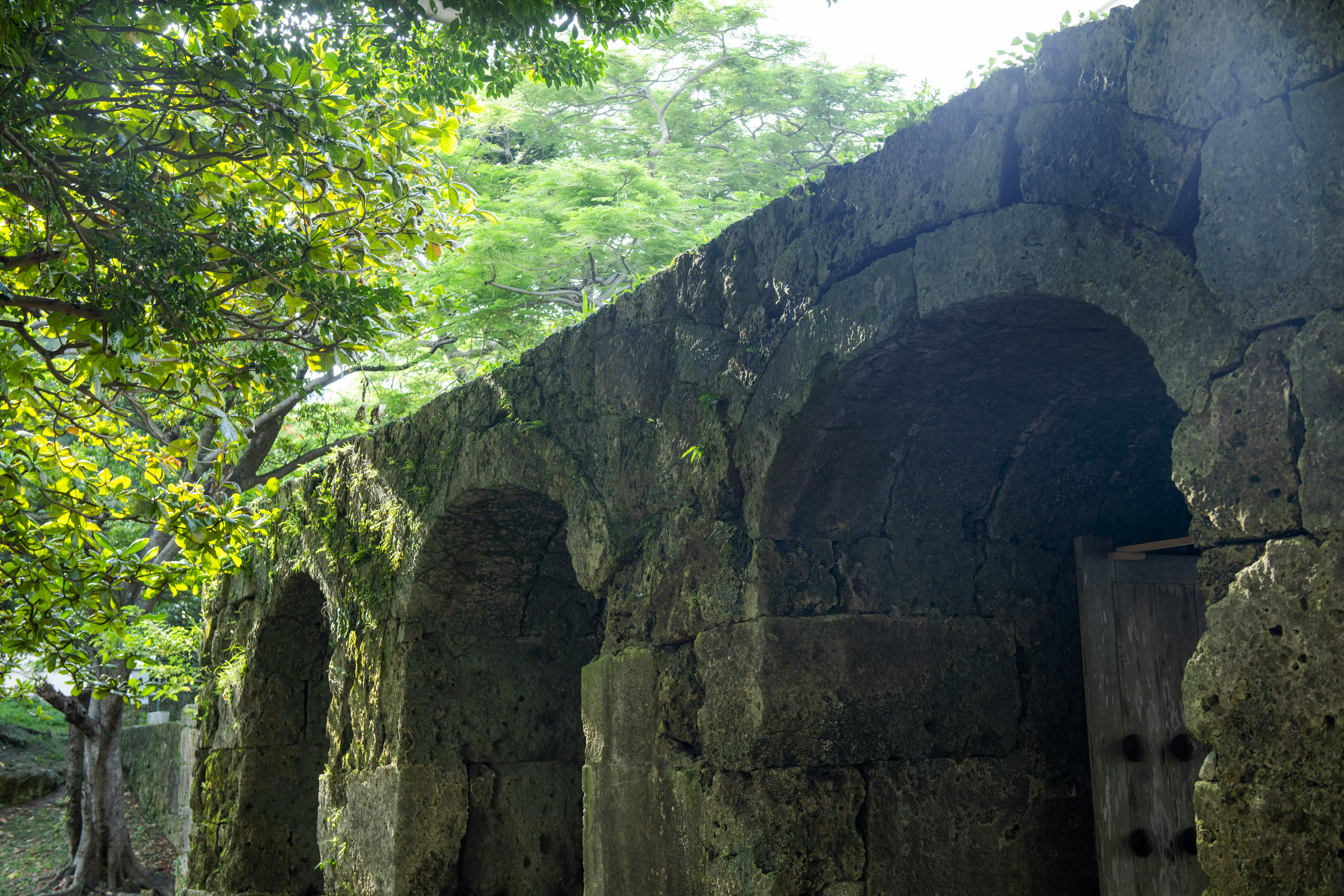 崇元寺石門