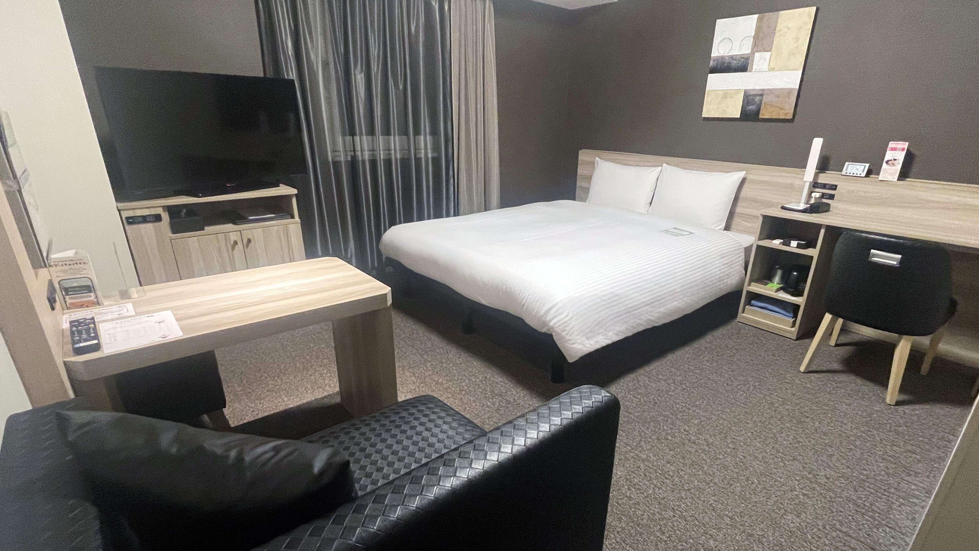 スタンダードダブルルーム1