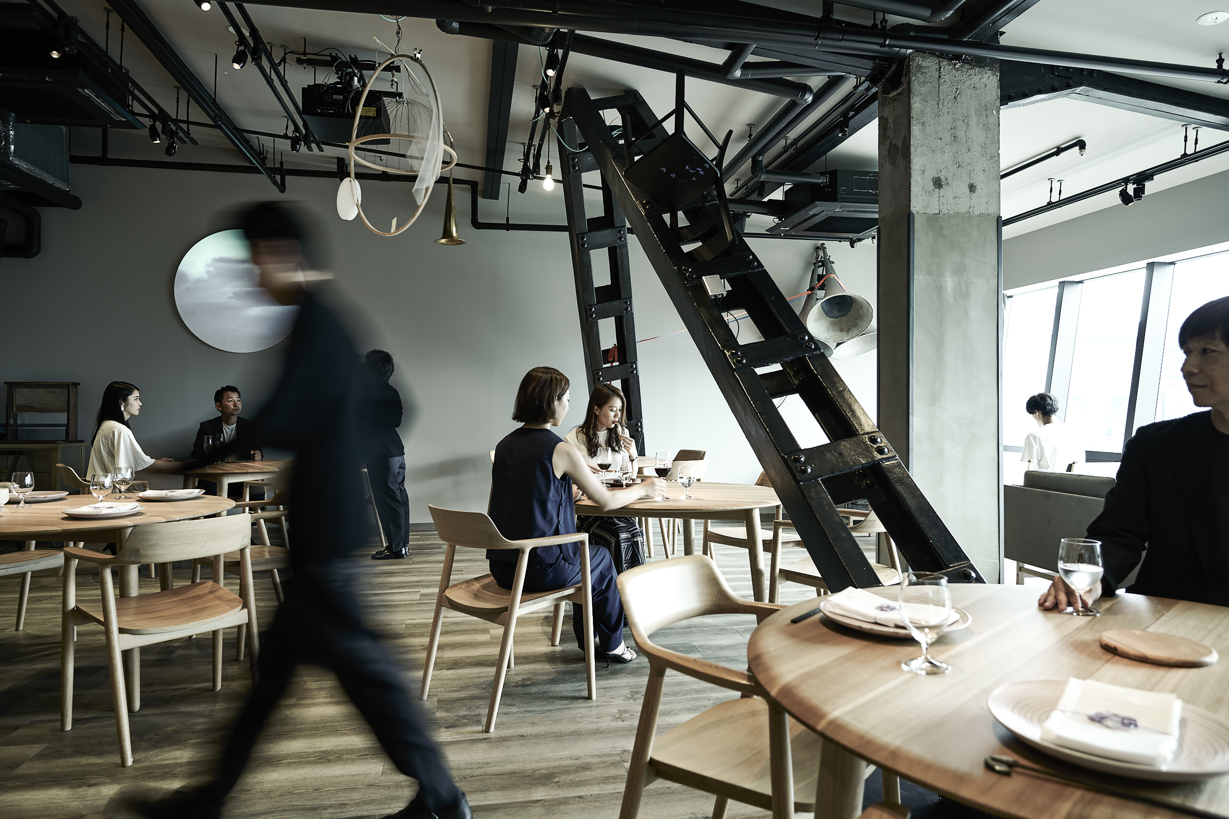 レストラン　グリシーヌ　店内