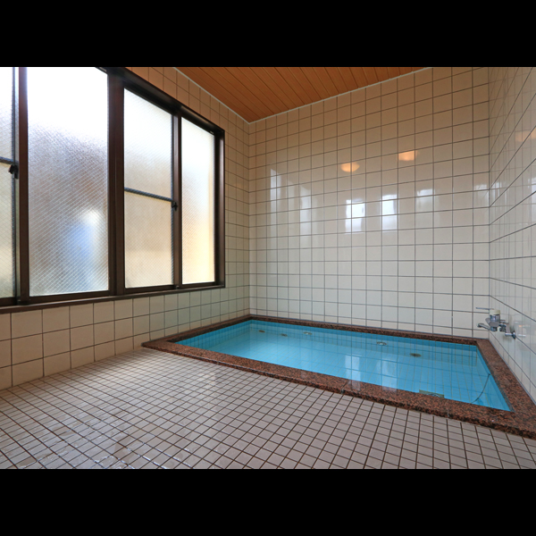 男性用浴場は24時間ご利用可能です。