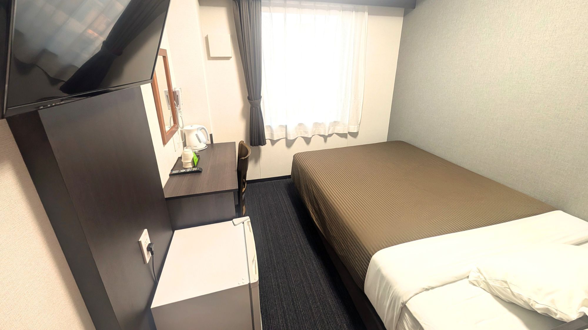 ◆喫煙◆シングルルーム【140cm幅ベッド1台】