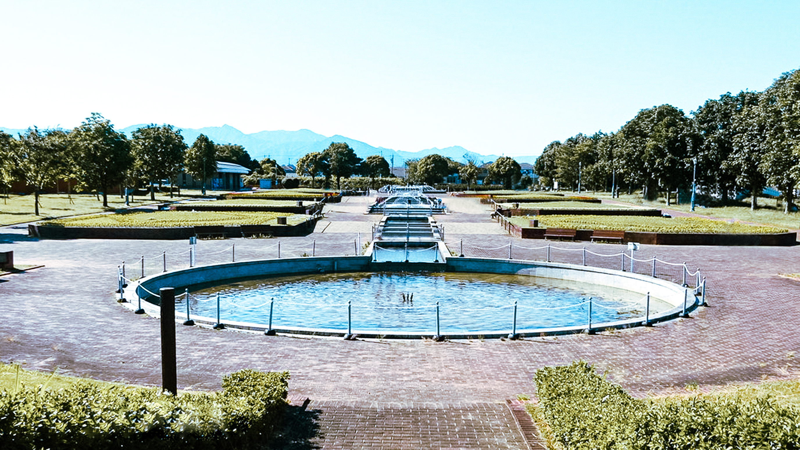 ・鈴鹿フラワーパークまで車で約20分