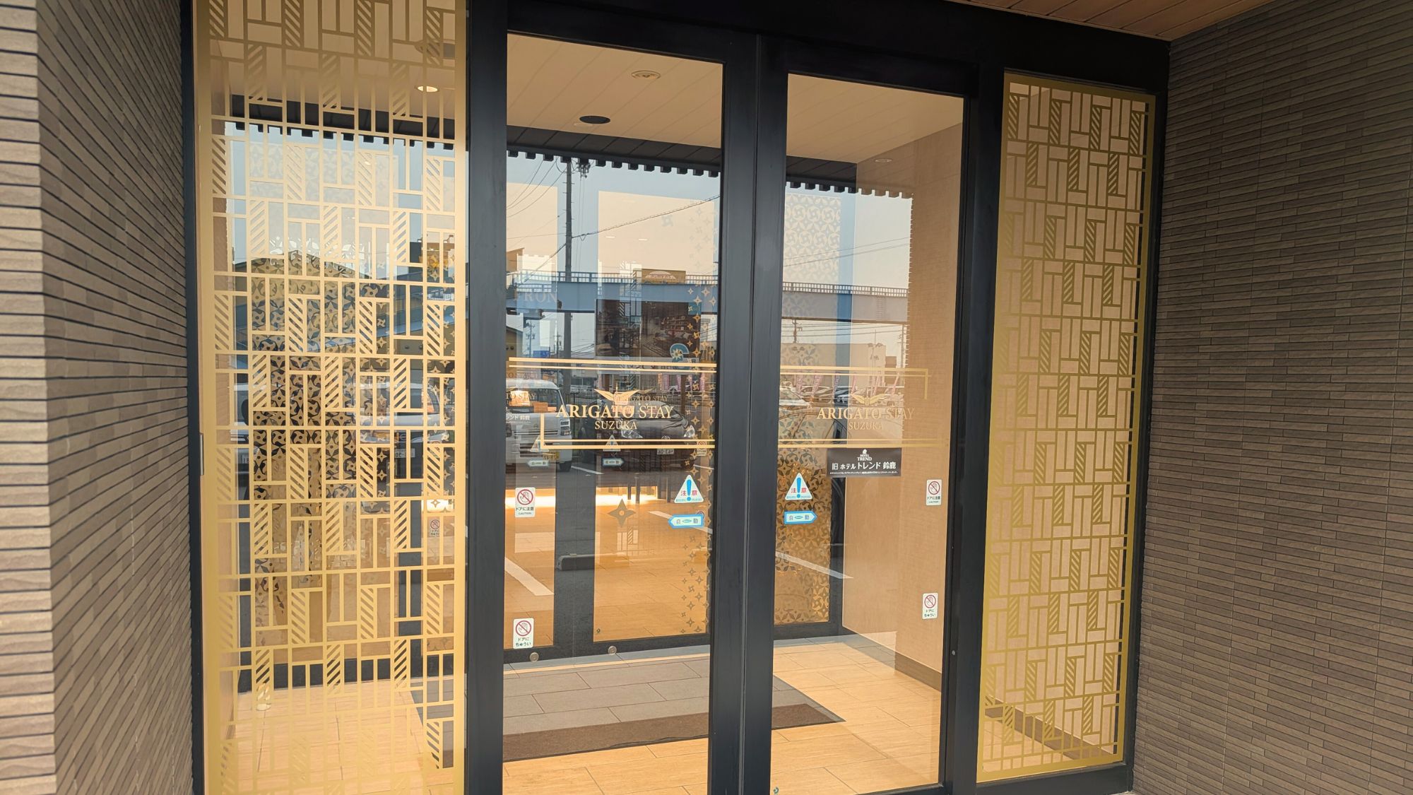 ホテルエントランス