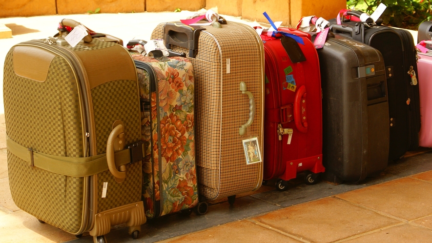 京都駅⇔ホテル間での手荷物配送サービスを行っています。手ぶらで京都旅を満喫できます（有料）