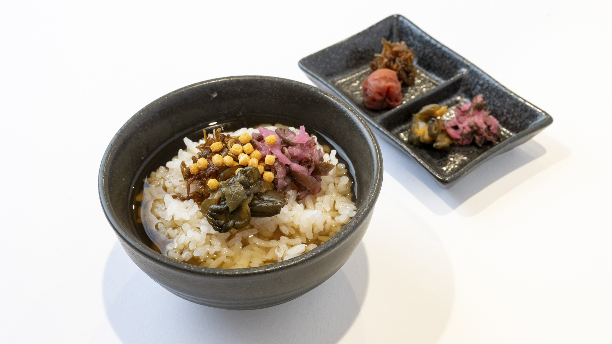 【京都堀川五条限定地産地消メニュー】ほうじ茶のお茶漬け（ちりめん山椒、京都漬物）