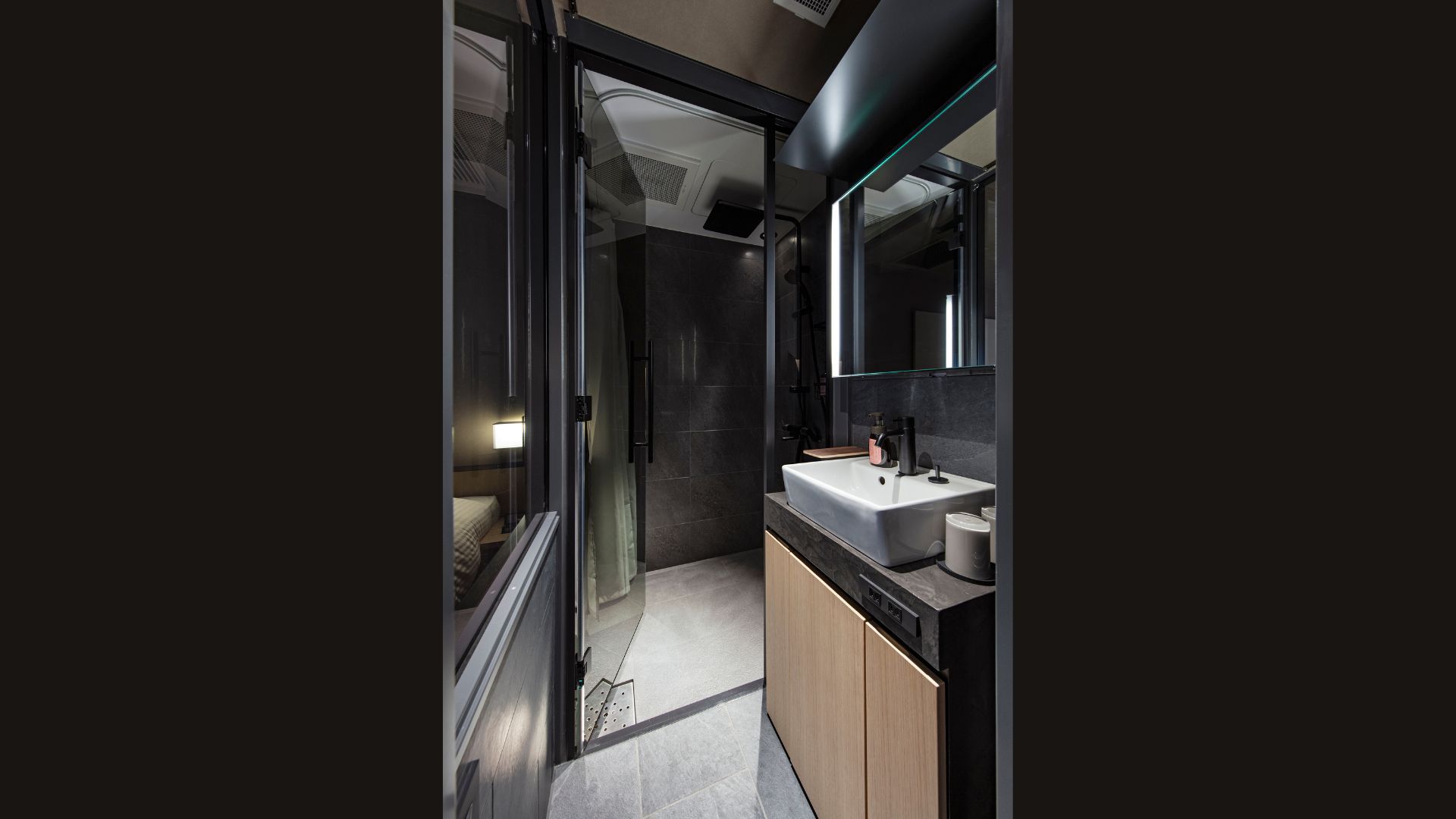 デラックスツイン / シャワーブース